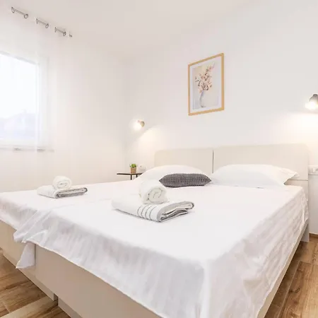 Holiday home Ema Und Ana By Interhome *