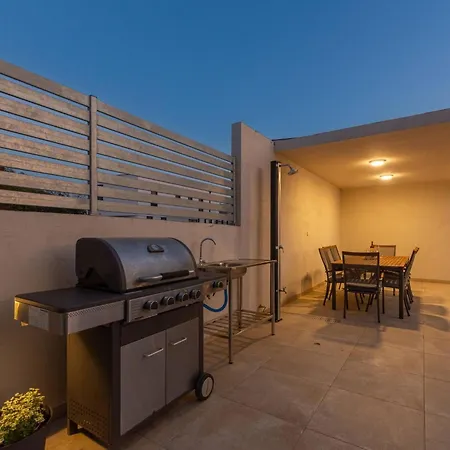 Vakantiehuis Ema Und Ana By Interhome Pula