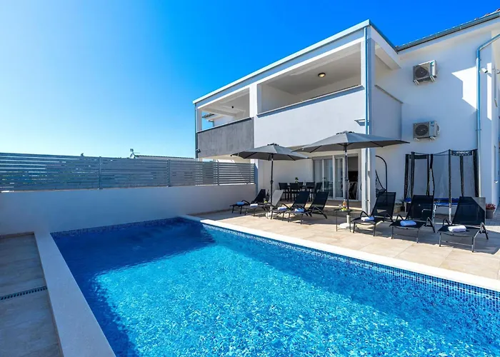 Ema Und Ana By Interhome Holiday home Pula