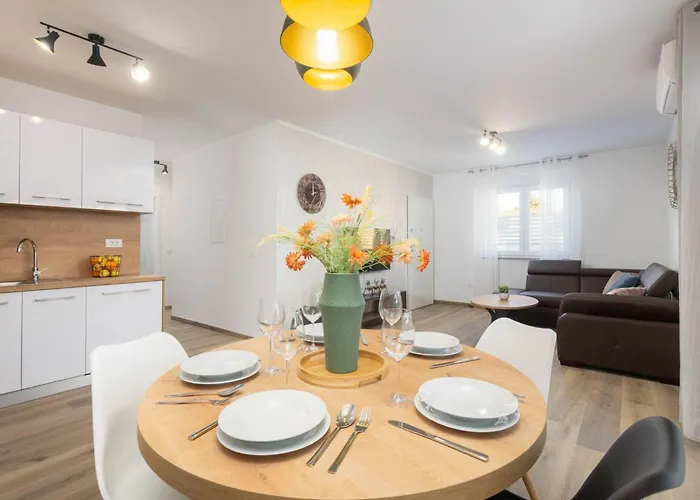 Ema Und Ana By Interhome * Pula