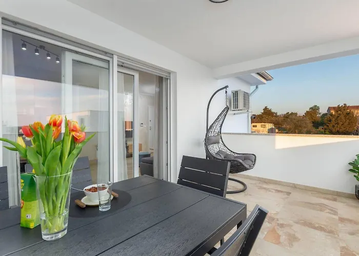 Ema Und Ana By Interhome Пула